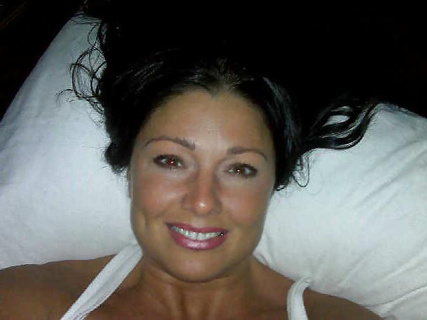 21P Sexy Amateur MILF!!! (PG)