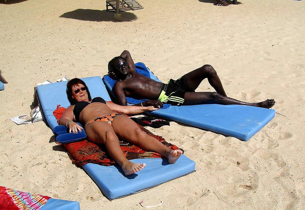 25P Women who like it black various off the net