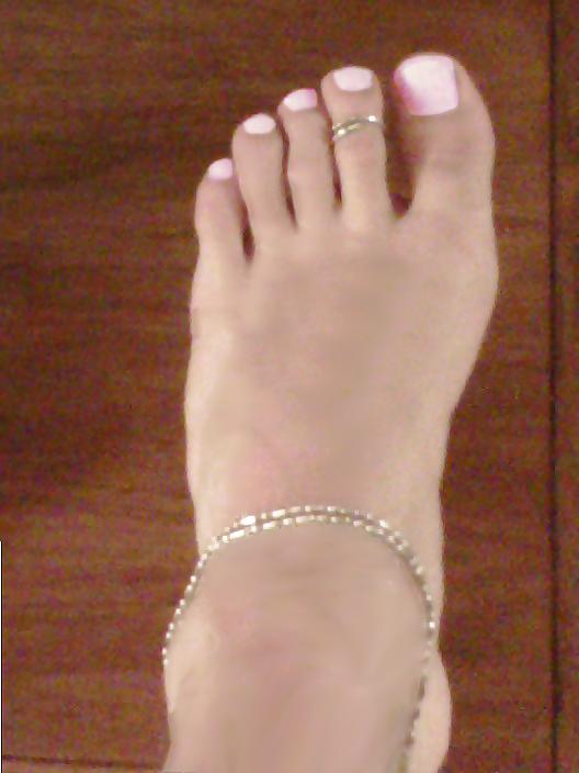 14P Hot amateur milf's legs and feet 