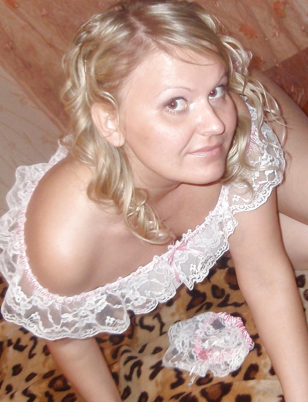 18P Nice Amateur Milf 1
