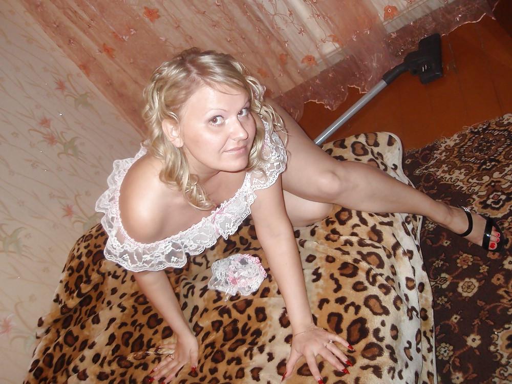 18P Nice Amateur Milf 1