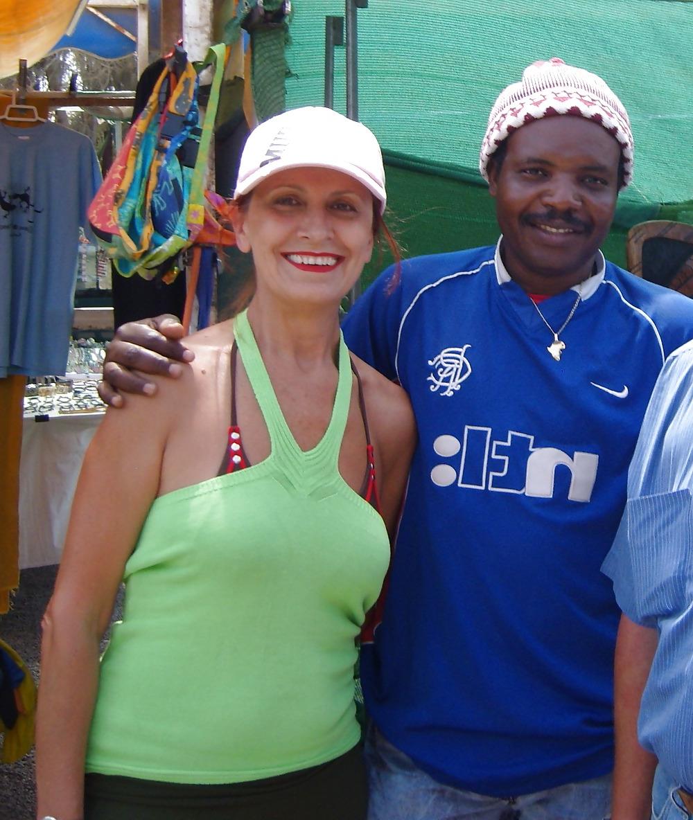 7P Lilia teste notre guide noir en afrique