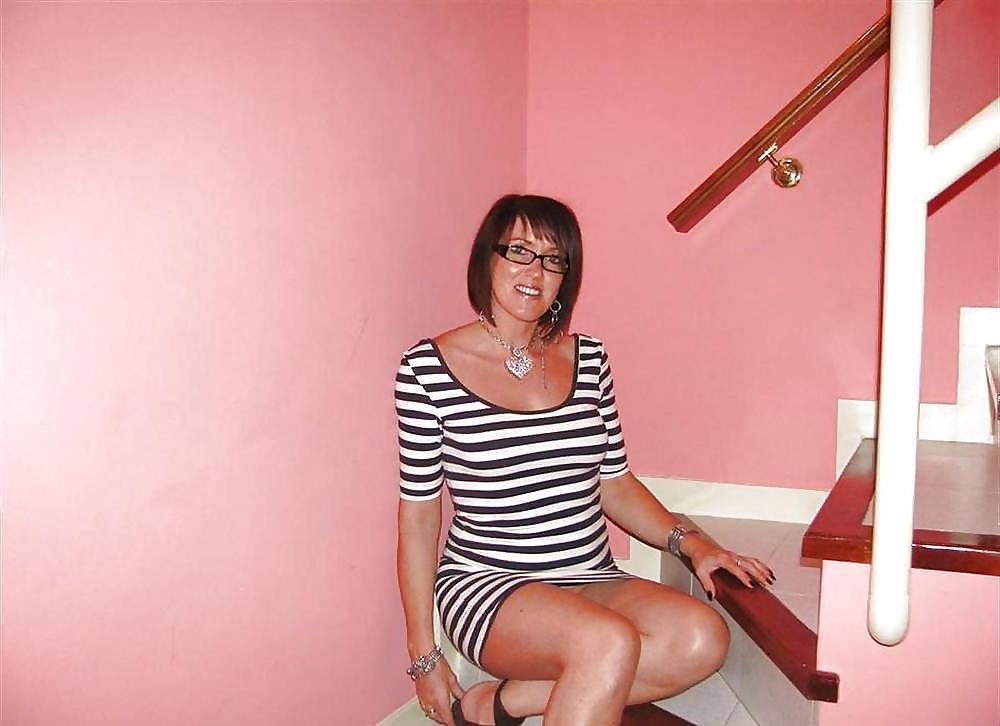 24P My Favourite Genuine Amateur MILF's 16