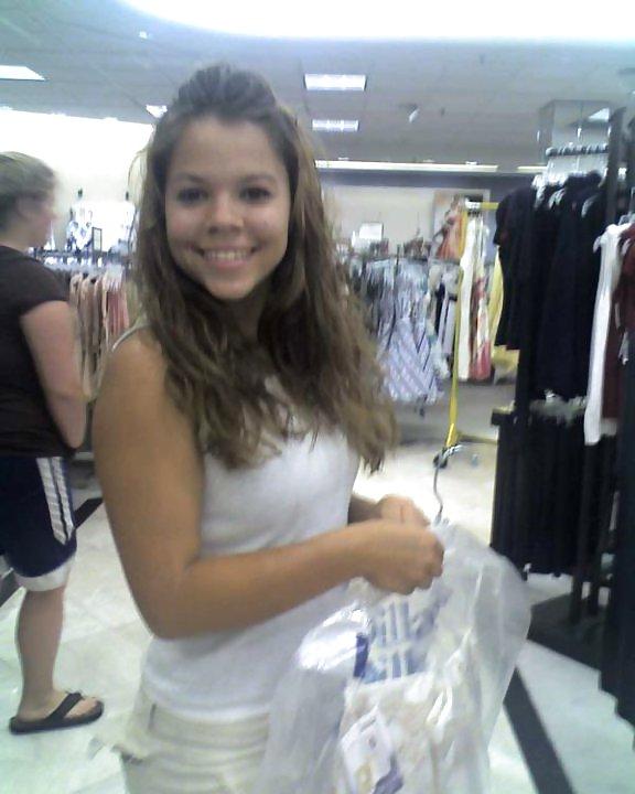 9P Girl I know might be Katie Thomas