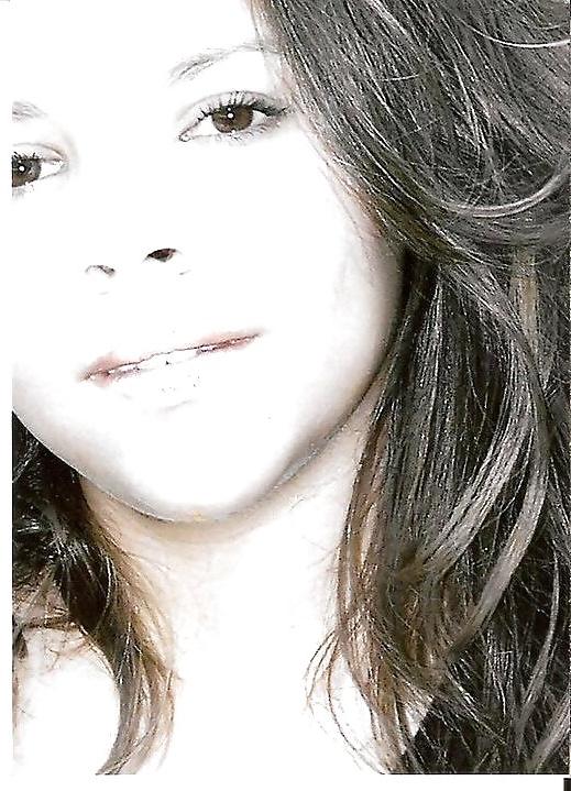 9P Girl I know might be Katie Thomas