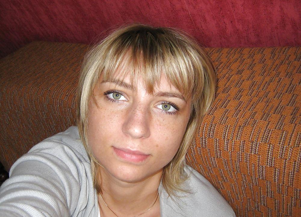20P Sexy Amateur Blonde Milf 