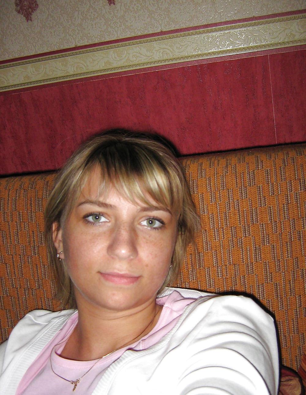 20P Sexy Amateur Blonde Milf 