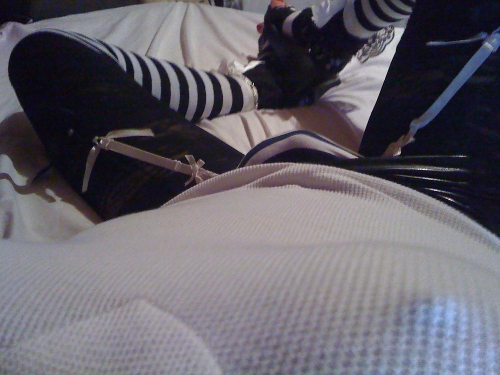12P Black and White Stripes