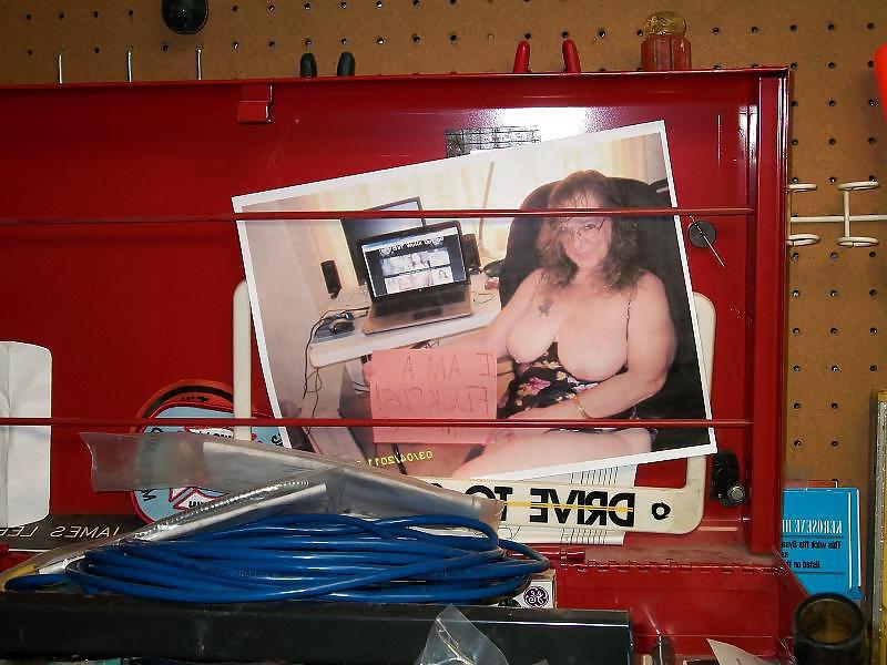 21P Poster Sluts