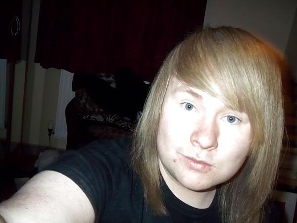 6P Blonde GAY