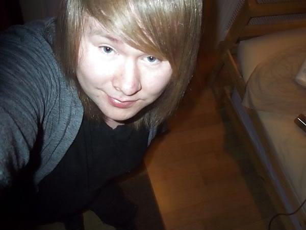 6P Blonde GAY