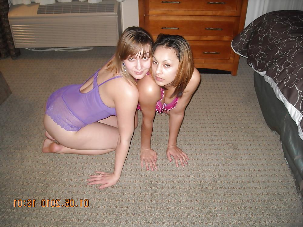 14P Two Amateur MILF Playing by DarKKo