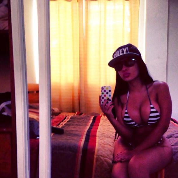 6P Horny waiting for a bbc