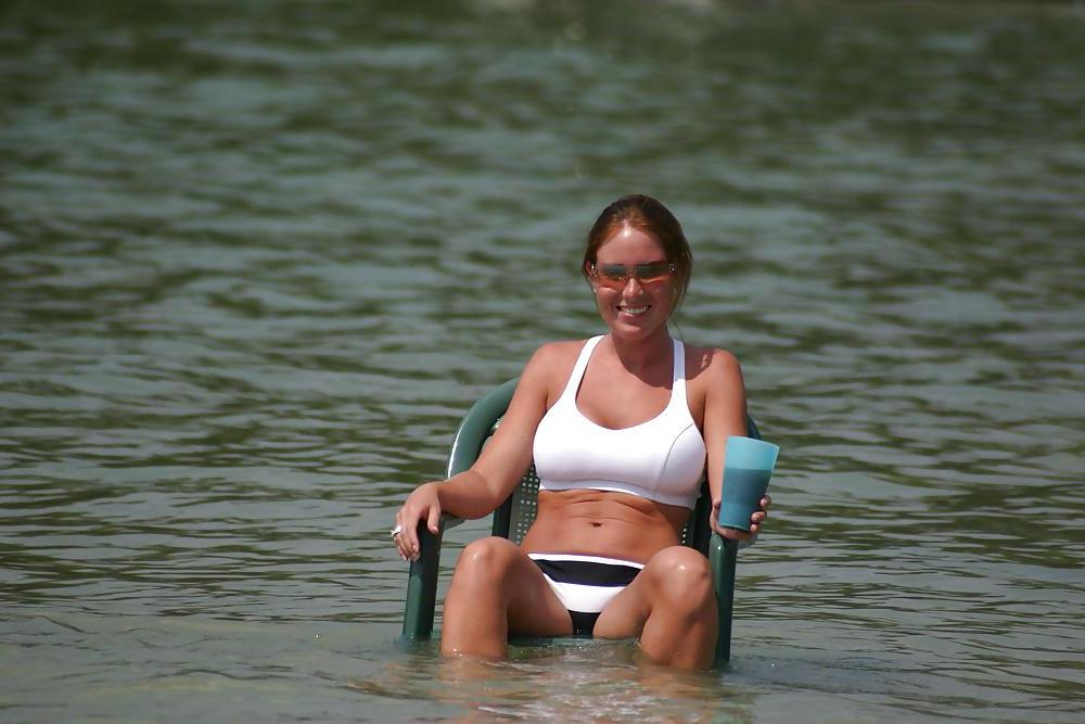 25P Pretty Amateur Milf Maria