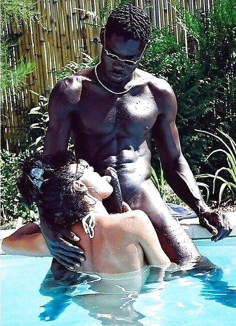 25P Sex whit BBC in public