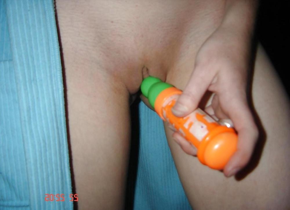 12P Pussy play with dildo