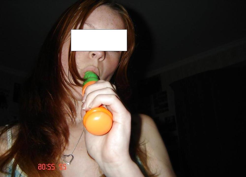 12P Pussy play with dildo