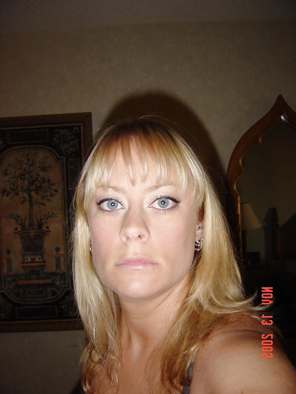17P Pretty Amateur Milf SelfShot