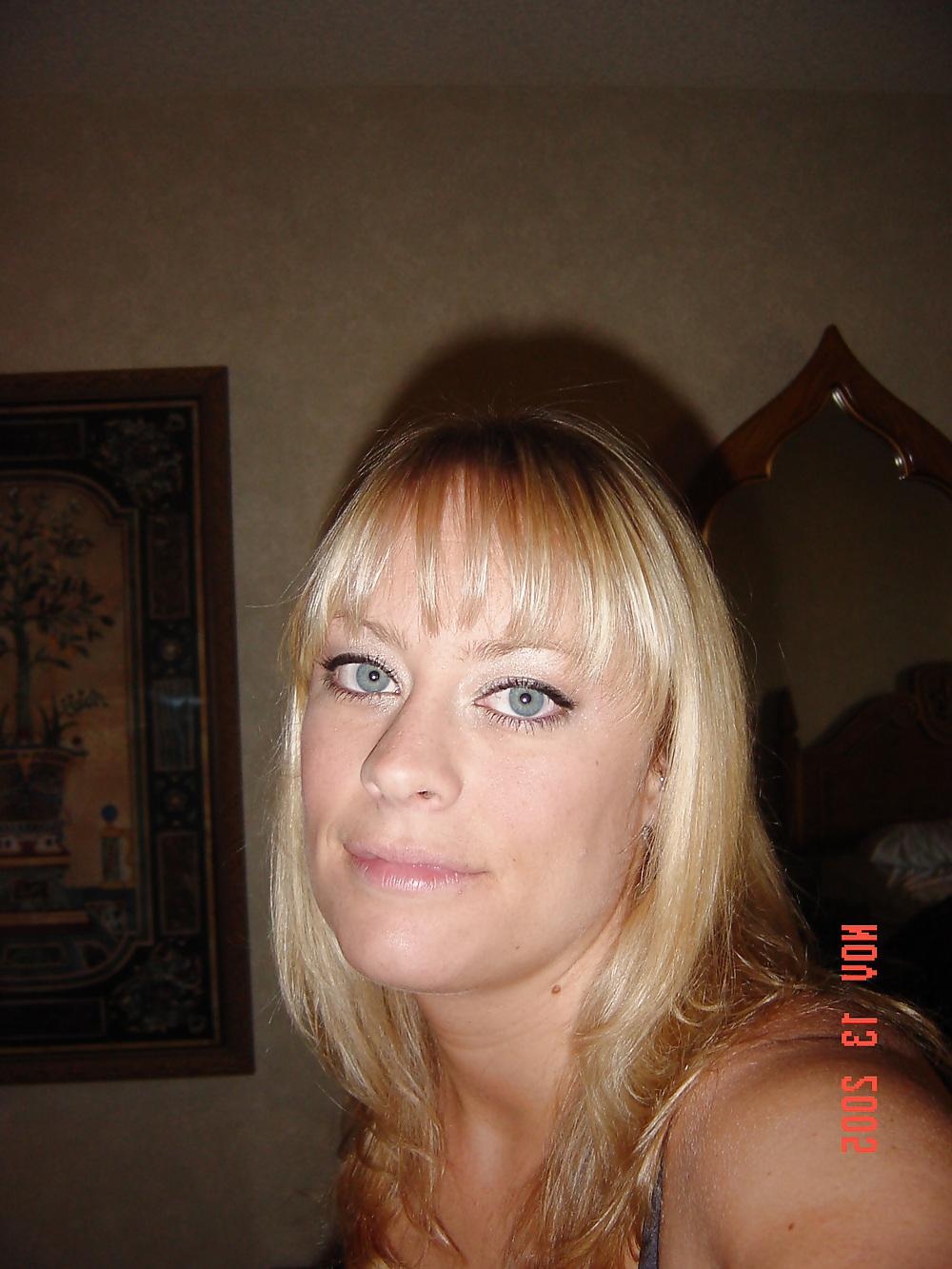 17P Pretty Amateur Milf SelfShot