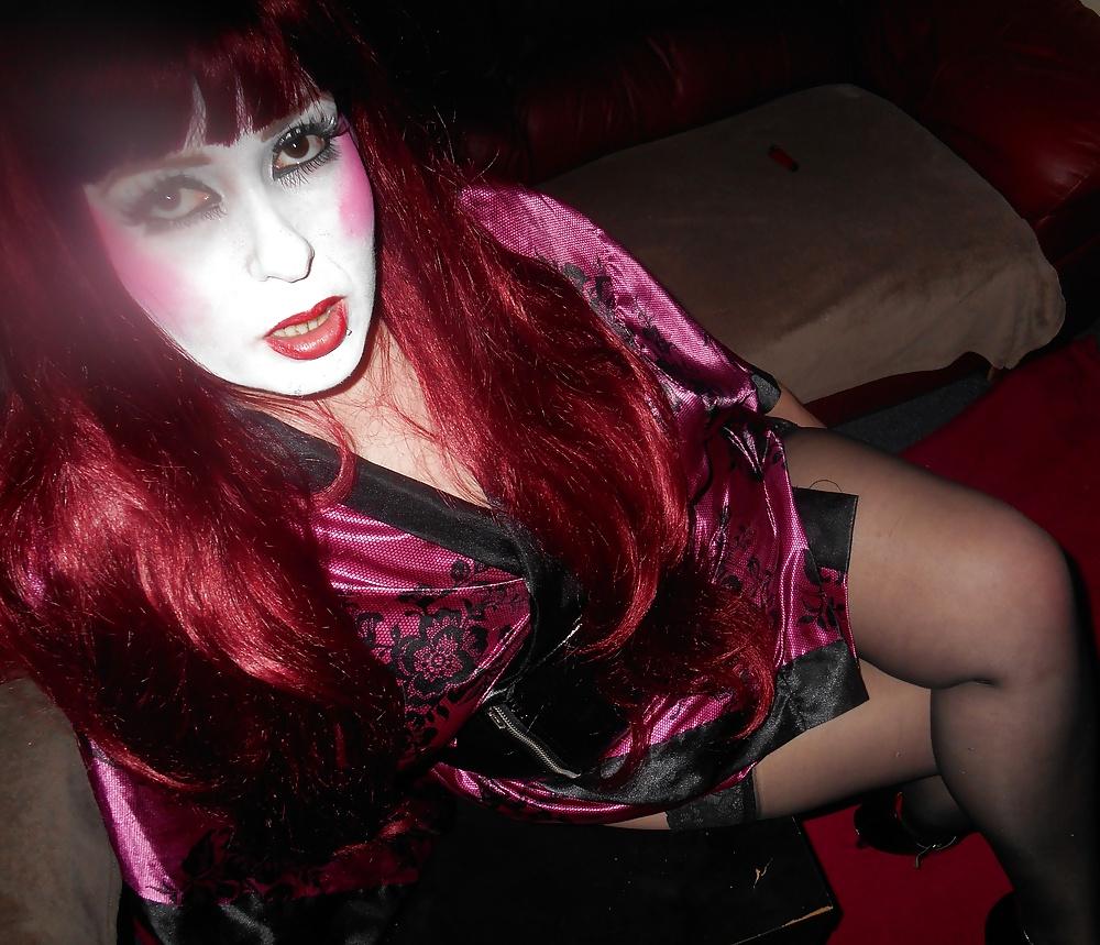 25P The Doll Mistress