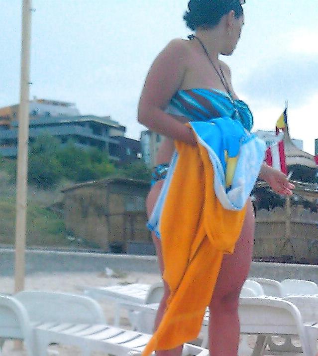 23P Spy mature beach summer romanian