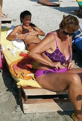 23P Spy mature beach summer romanian