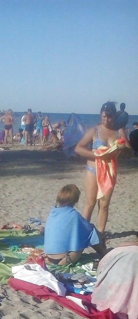 23P Spy mature beach summer romanian