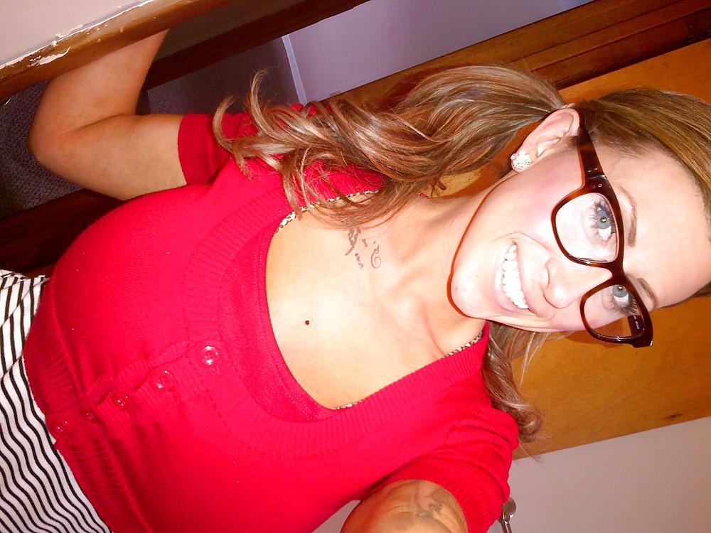 16P Busty Blonde Amateur MILF