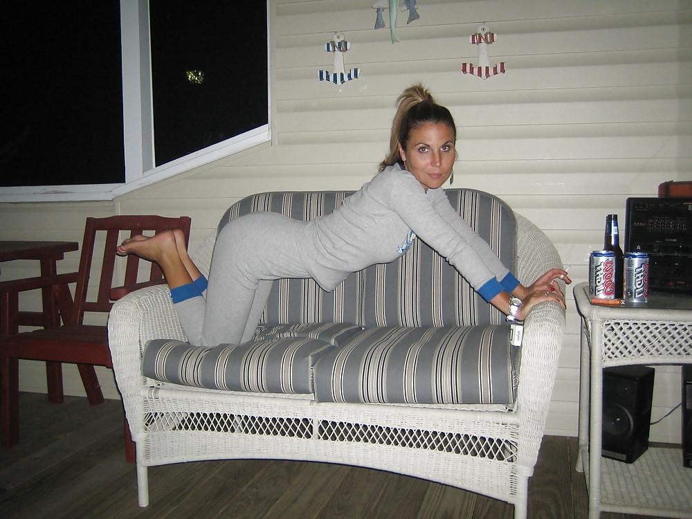 17P Hot Amateur MILF