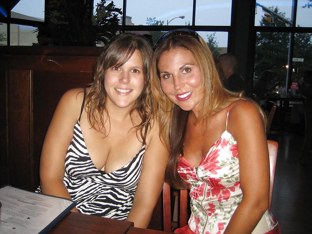 17P Hot Amateur MILF