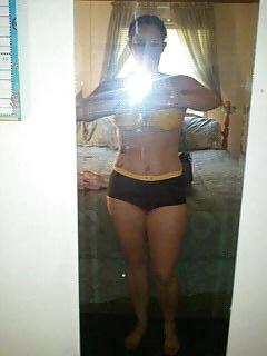 12P Amateur Brunette MILF