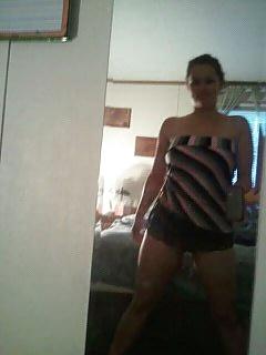 12P Amateur Brunette MILF