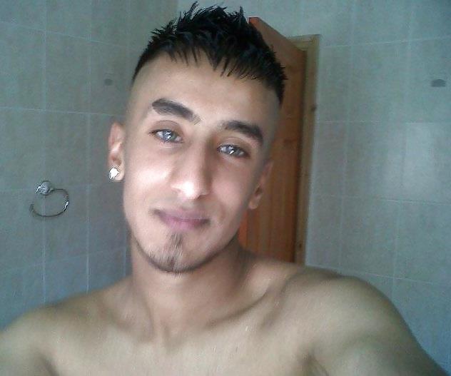 25P British Asians
