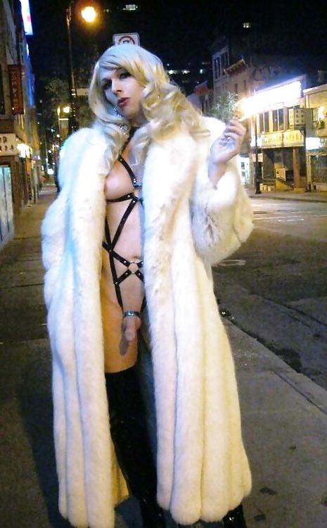 25P White Sissy Bitch's