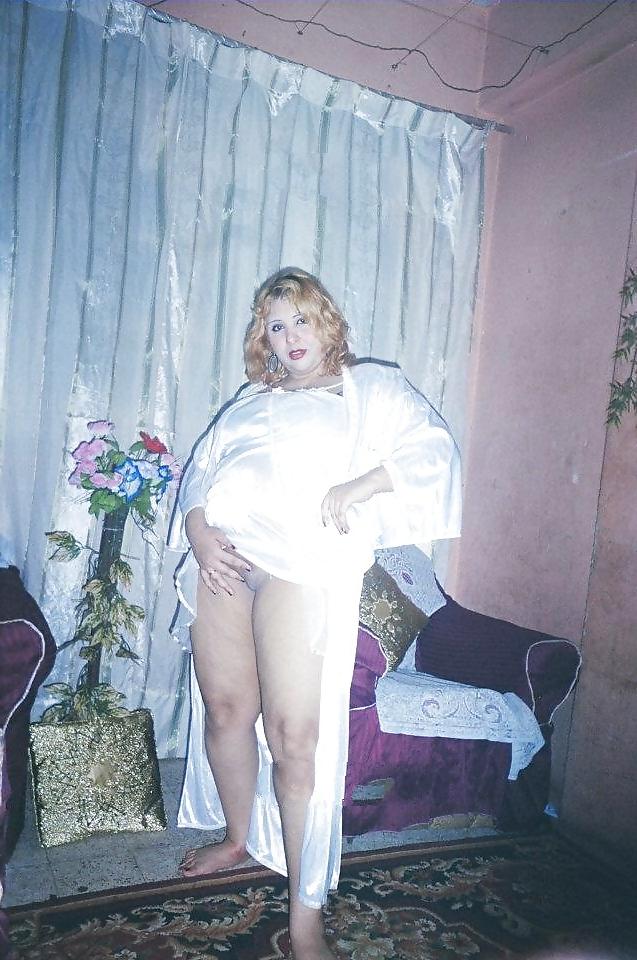 13P Amateur egyptian milf