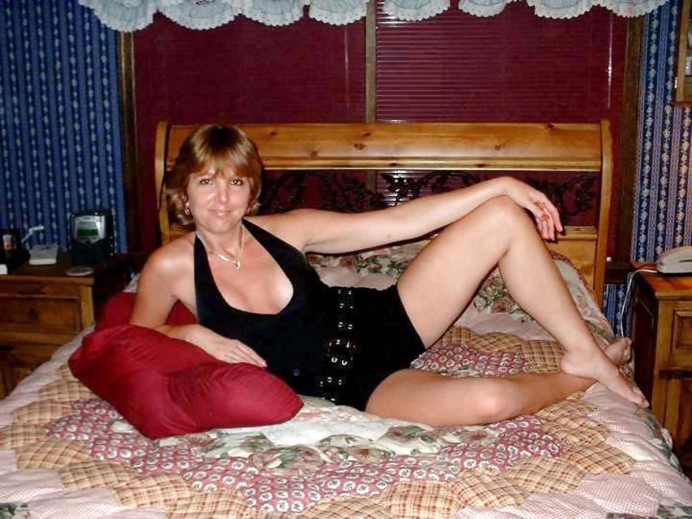25P Amateur milf 461
