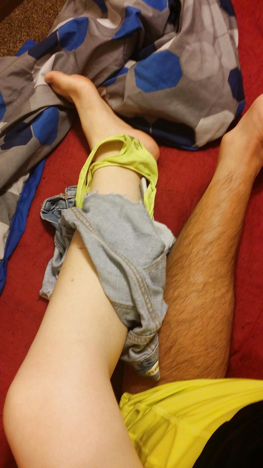 25P Teen Feet Girl Tamara Asser is to make love