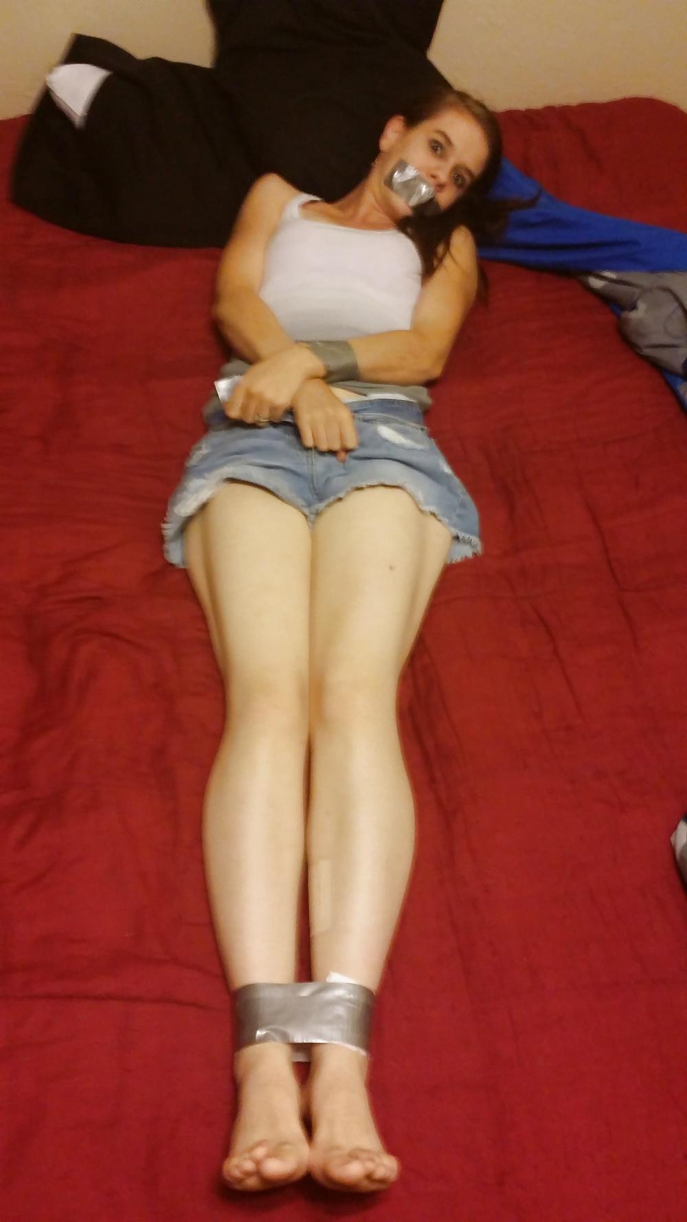25P Teen Feet Girl Tamara Asser is to make love