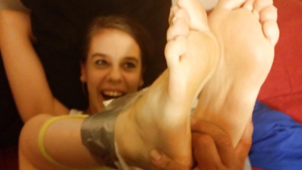 25P Teen Feet Girl Tamara Asser is to make love