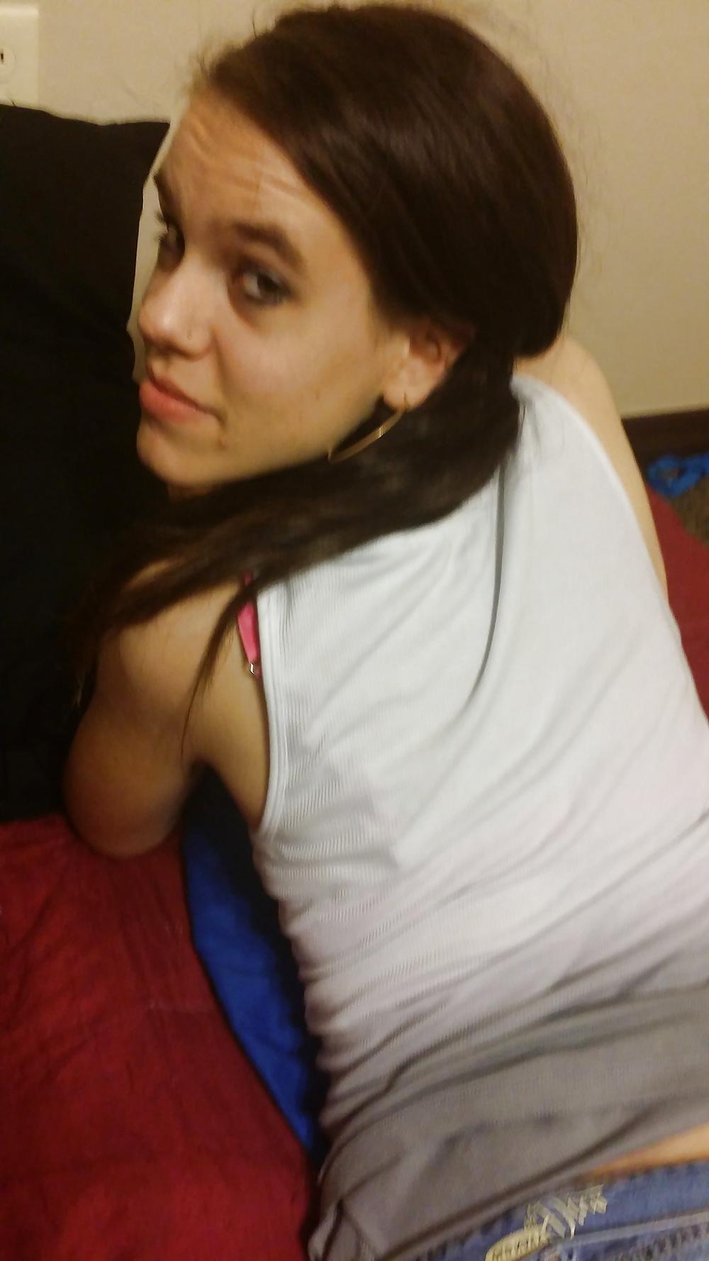 25P Teen Feet Girl Tamara Asser is to make love