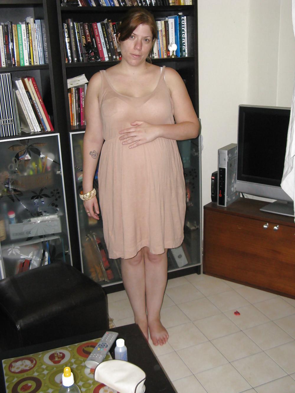 25P Amateur red milf