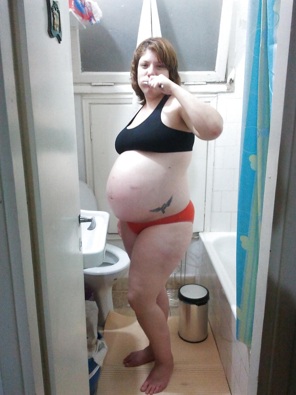 25P Amateur red milf