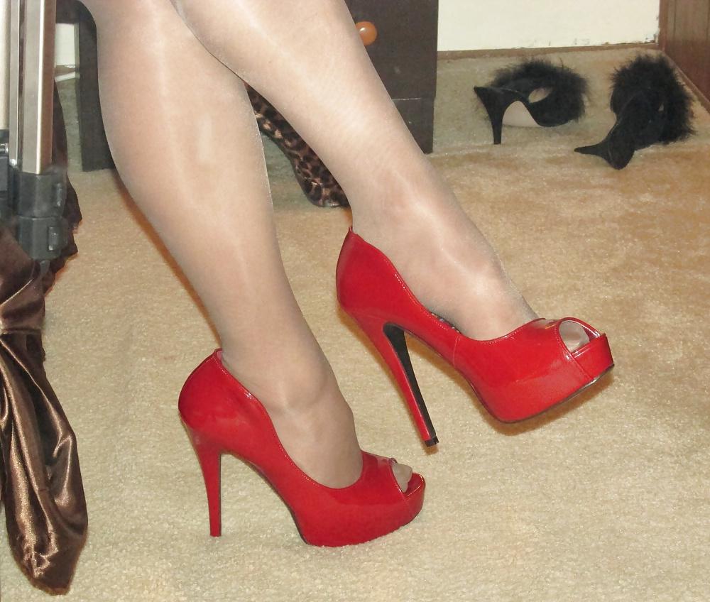 16P My feet in Nylons and Heels for BBC