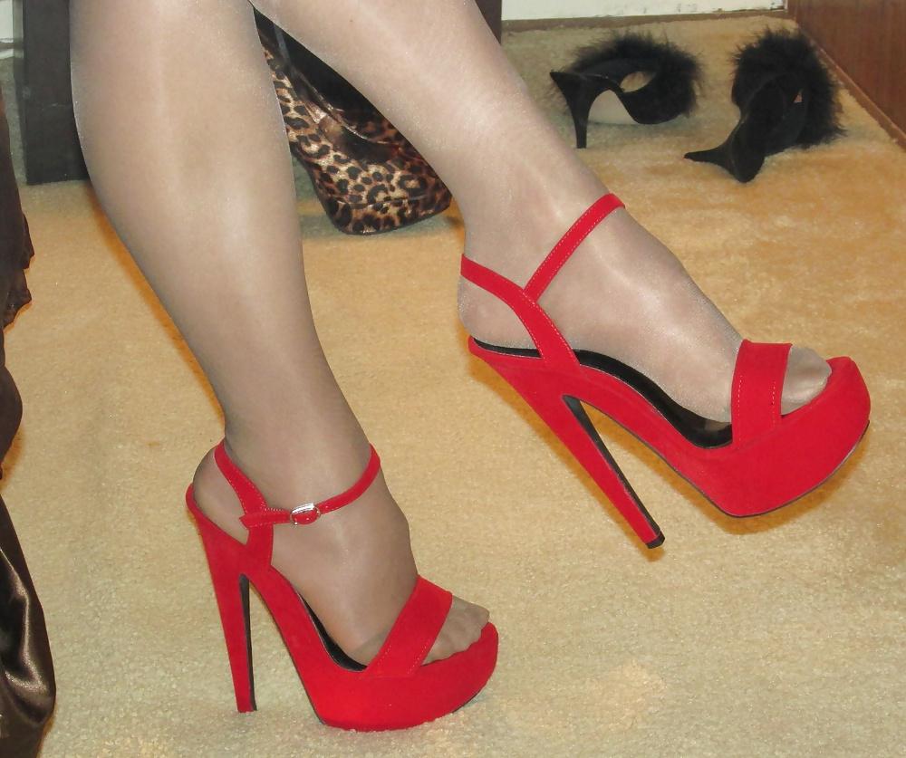 16P My feet in Nylons and Heels for BBC