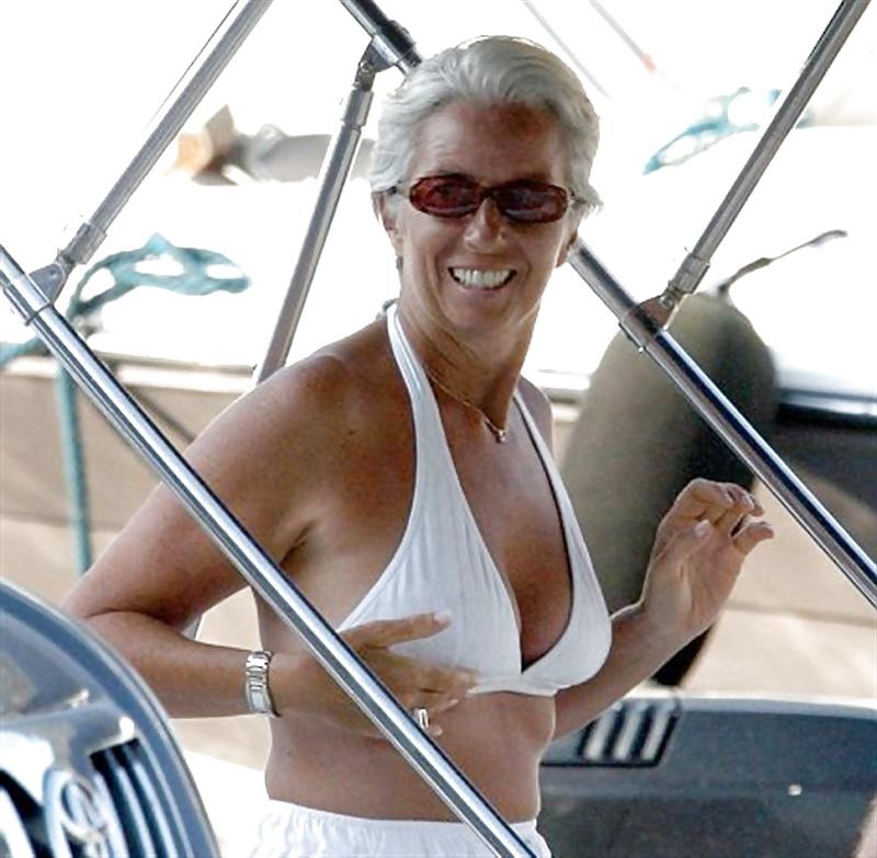 25P Amateur milf