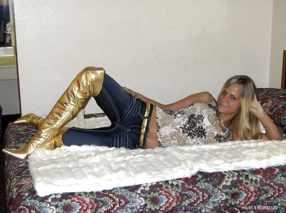 25P Nasty Amateur MILF