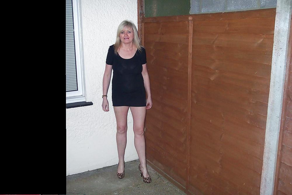 18P UK Amateur Slut Milf Samantha 25