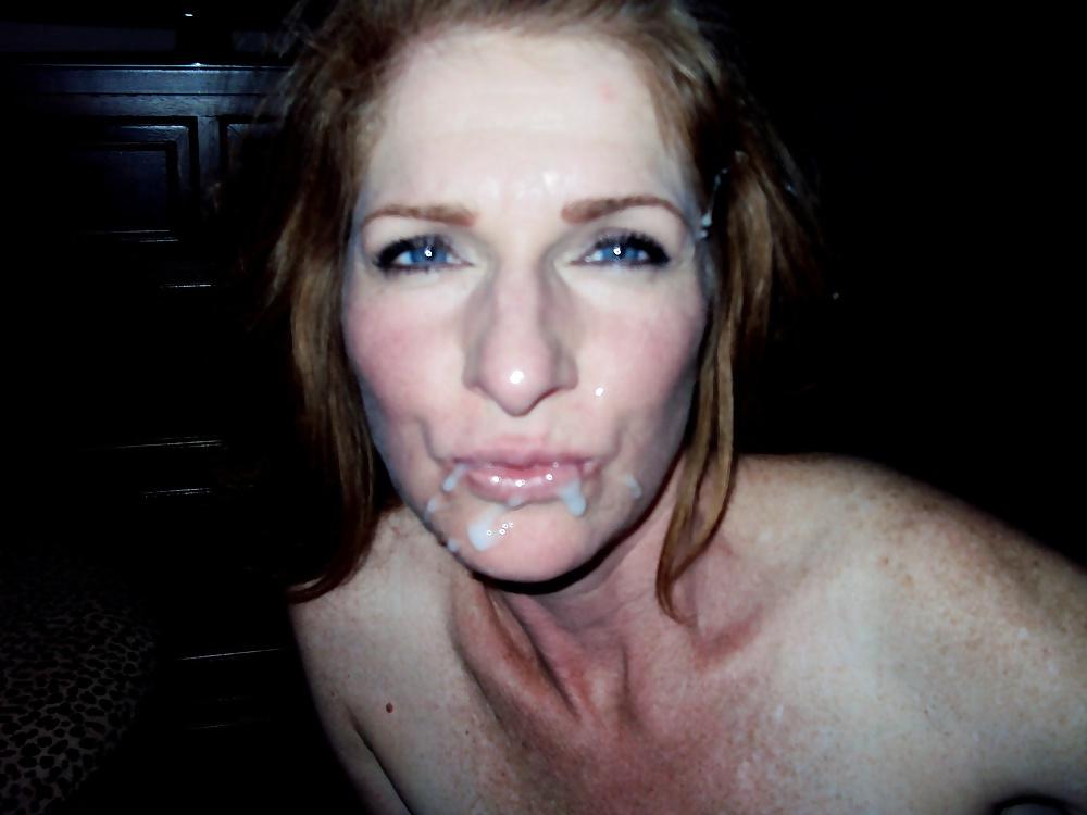 20P Sexy Amateur MILF