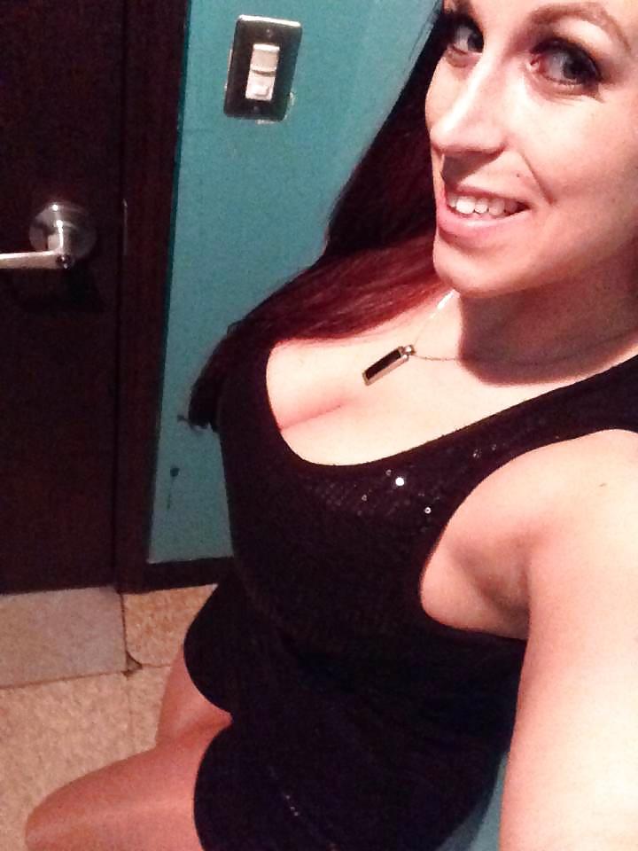15P Big Tit Amateur MILF Whore