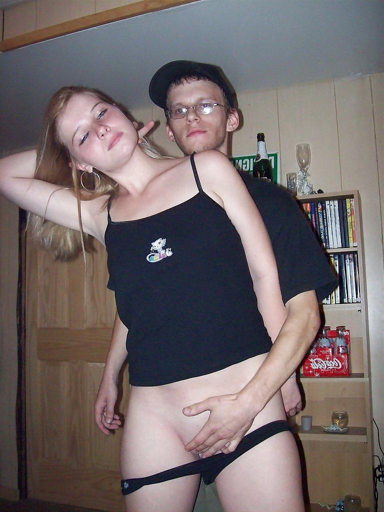 25P Young couple - Alanis
